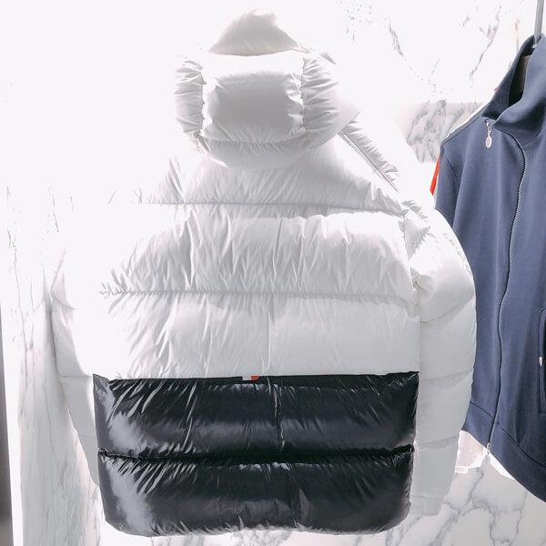 MONCLER★20/21AW 今季注目のモデル MAURES★超希少カラー・関税込み20103011